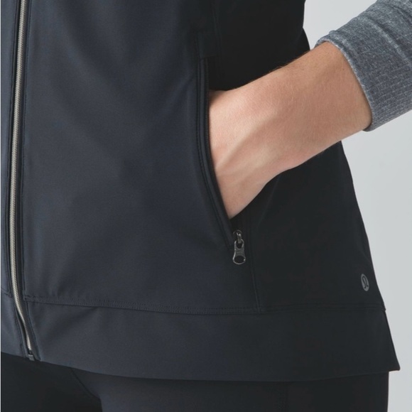 Rare Lululemon Go the Distance Vest Black Size 6 | Retired 2015 Release - Picture 8 of 13